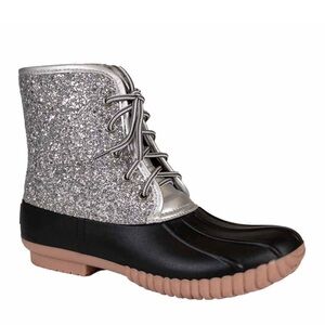 Simply Southern silver glitter duck boots Women’s size 8
